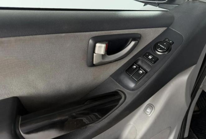 Hyundai H-1 II с пробегом 2010 года, цена 1 160 000 рублей, 262081 км, минивэн, Автокод Объявления