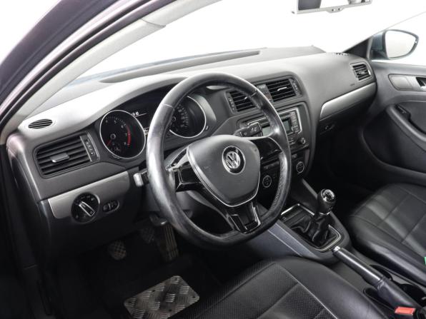 Volkswagen Jetta VI Рестайлинг с пробегом 2015 года, цена 820 000 рублей, 279558 км, седан, Автокод Объявления