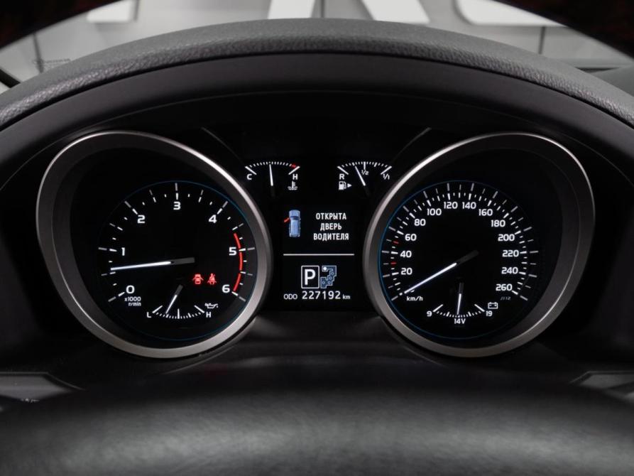 Toyota Land Cruiser 200 Series Рестайлинг 1 Тюмень  - изображение 15