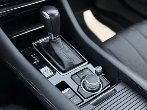 Mazda 6 III (GJ) Рестайлинг 2 с пробегом 2021 года, цена 2 800 000 рублей, 70379 км, седан, Автокод Объявления