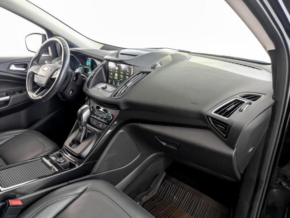 Ford Kuga II Рестайлинг с пробегом 2017 года, цена 1 675 000 рублей, 89000 км, внедорожник, Автокод Объявления
