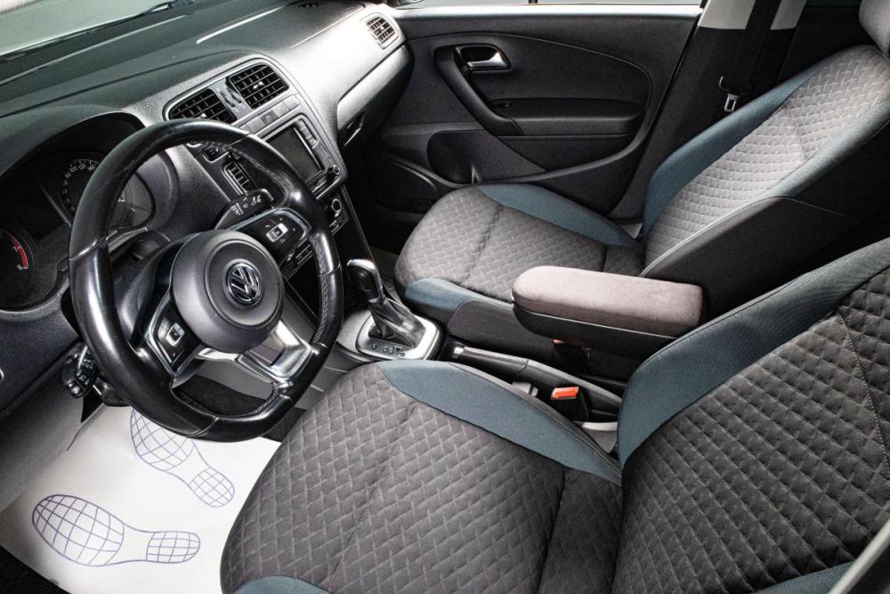 Volkswagen Polo V Рестайлинг Сургут  - изображение 9