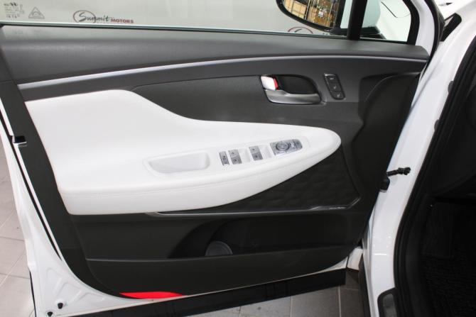 Hyundai Santa Fe IV Рестайлинг с пробегом 2021 года, цена 4 700 000 рублей, 10000 км, внедорожник, Автокод Объявления