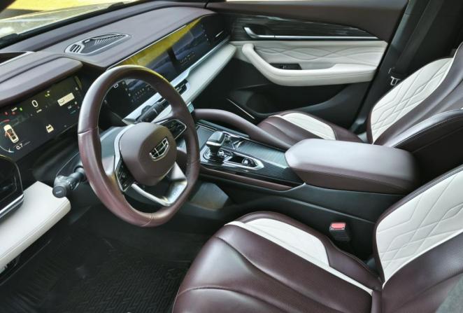 Geely Monjaro I с пробегом 2023 года, цена 3 050 000 рублей, 89243 км, внедорожник, Автокод Объявления