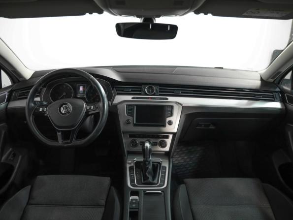Volkswagen Passat B8 с пробегом 2016 года, цена 1 499 000 рублей, 218920 км, универсал, Автокод Объявления