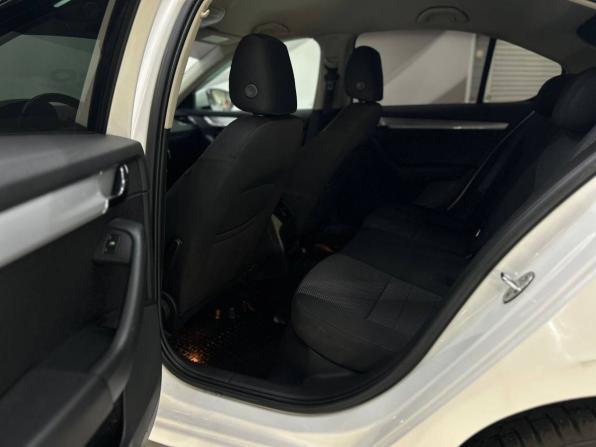 Skoda Octavia III (A7) с пробегом 2014 года, цена 969 000 рублей, 232700 км, лифтбек, Автокод Объявления