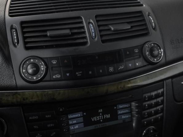 Mercedes-Benz E-Класс III (W211 S211) с пробегом 2002 года, цена 699 000 рублей, 373799 км, седан, Автокод Объявления