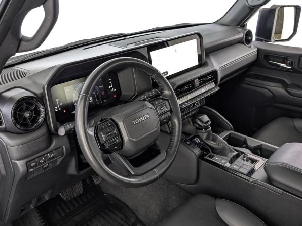 Toyota Land Cruiser Prado 250 Series с пробегом 2024 года, цена 8 990 000 рублей, 14270 км, внедорожник, Автокод Объявления