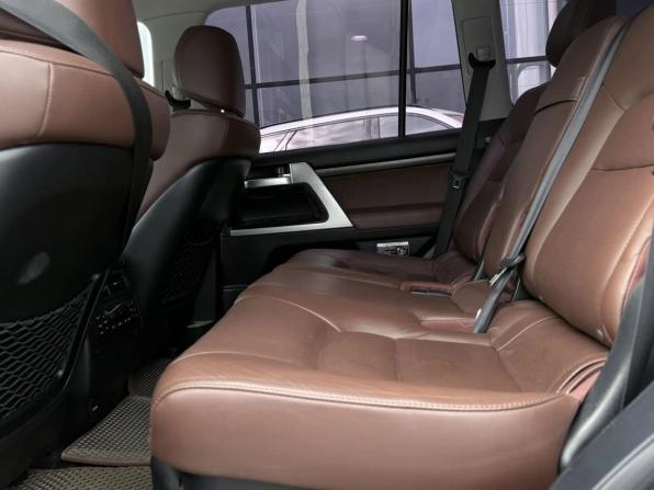 Toyota Land Cruiser 200 Series Рестайлинг 2 с пробегом 2016 года, цена 5 249 000 рублей, 303953 км, внедорожник, Автокод Объявления