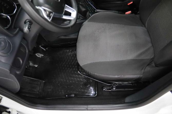 Renault Sandero II Рестайлинг с пробегом 2019 года, цена 785 850 рублей, 93379 км, хэтчбек, Автокод Объявления