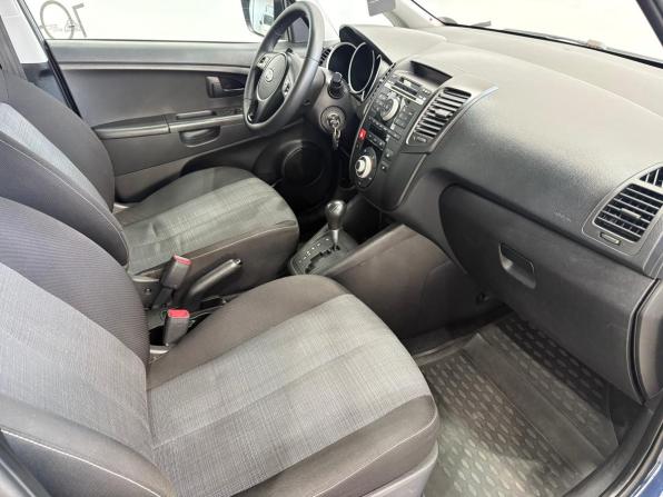 Kia Venga I с пробегом 2012 года, цена 750 000 рублей, 211100 км, минивэн, Автокод Объявления