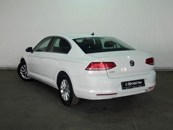 Volkswagen Passat B8 с пробегом 2018 года, цена 2 100 000 рублей, 93997 км, седан, Автокод Объявления