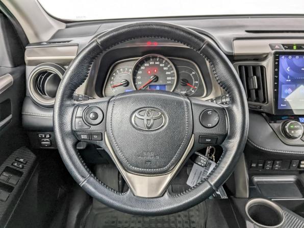 Toyota RAV4 IV (XA40) с пробегом 2015 года, цена 1 825 000 рублей, 214733 км, внедорожник, Автокод Объявления