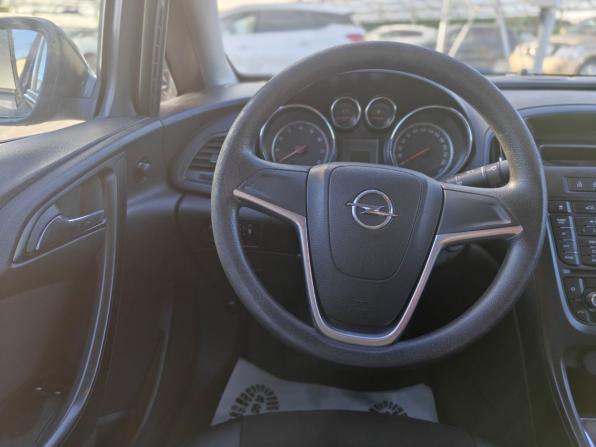 Opel Astra J Рестайлинг с пробегом 2013 года, цена 717 000 рублей, 141594 км, седан, Автокод Объявления