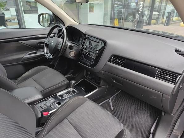 Mitsubishi Outlander III Рестайлинг 3 с пробегом 2019 года, цена 2 080 000 рублей, 132526 км, внедорожник, Автокод Объявления