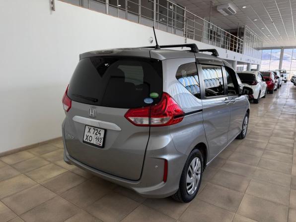Honda Freed II с пробегом 2019 года, цена 1 600 000 рублей, 134000 км, компактвэн, Автокод Объявления