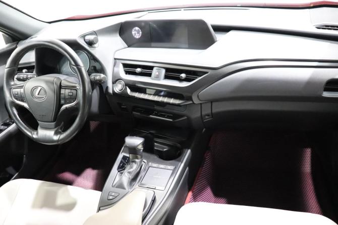 Lexus UX I с пробегом 2021 года, цена 3 130 000 рублей, 61685 км, внедорожник, Автокод Объявления