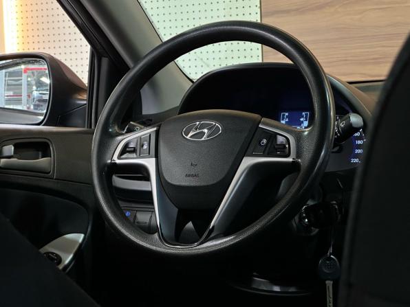 Hyundai Solaris I Рестайлинг с пробегом 2016 года, цена 1 049 900 рублей, 158766 км, седан, Автокод Объявления