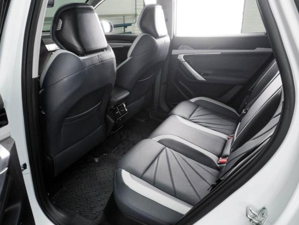 Geely Atlas II с пробегом 2024 года, цена 2 699 000 рублей, 39072 км, внедорожник, Автокод Объявления