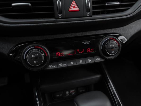 Kia Cerato IV с пробегом 2020 года, цена 2 380 000 рублей, 45710 км, седан, Автокод Объявления