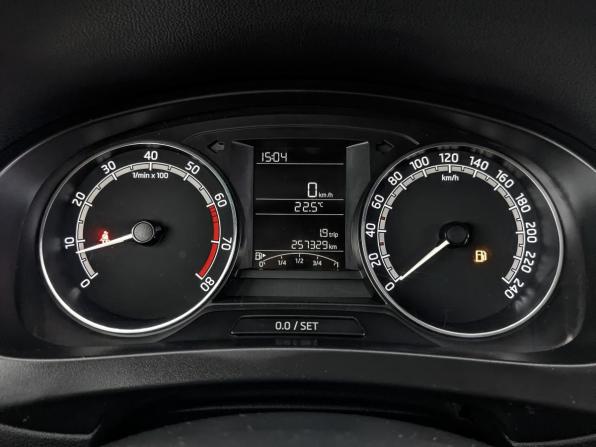 Skoda Rapid I Рестайлинг с пробегом 2019 года, цена 815 000 рублей, 257323 км, лифтбек, Автокод Объявления