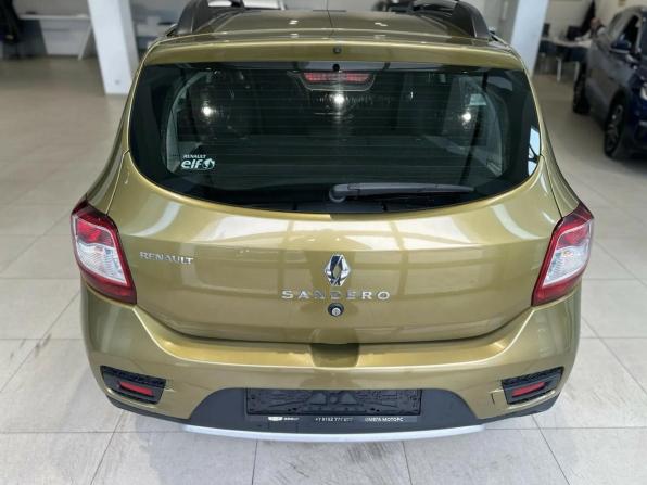 Renault Sandero II Рестайлинг с пробегом 2018 года, цена 990 000 рублей, 130000 км, хэтчбек, Автокод Объявления