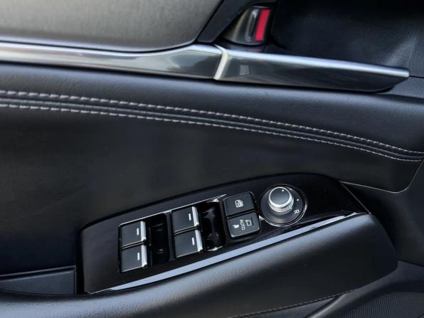 Mazda 6 III (GJ) Рестайлинг 2 с пробегом 2021 года, цена 2 299 000 рублей, 120645 км, седан, Автокод Объявления