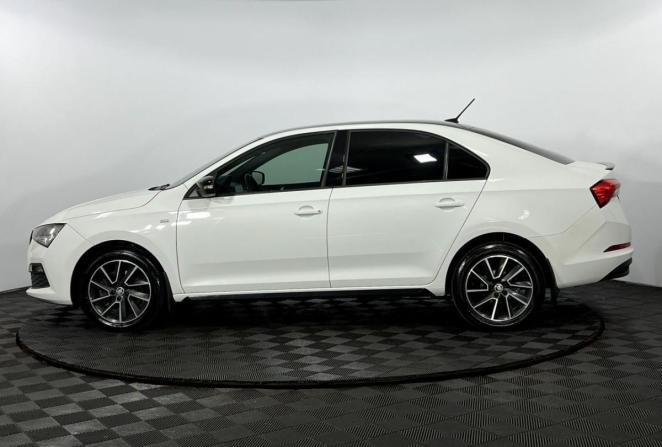 Skoda Rapid II с пробегом 2021 года, цена 1 701 000 рублей, 130580 км, лифтбек, Автокод Объявления