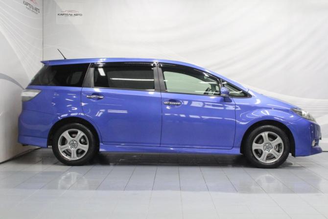 Toyota Wish II Рестайлинг с пробегом 2012 года, цена 1 229 000 рублей, 158000 км, минивэн, Автокод Объявления