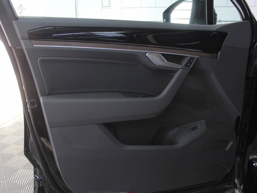 Volkswagen Touareg III Рестайлинг Москва  - изображение 12