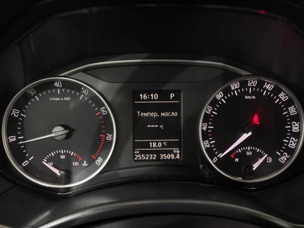 Skoda Octavia II (A5) Рестайлинг с пробегом 2011 года, цена 745 000 рублей, 255197 км, лифтбек, Автокод Объявления