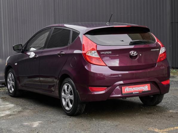 Hyundai Solaris I с пробегом 2012 года, цена 795 000 рублей, 115288 км, хэтчбек, Автокод Объявления