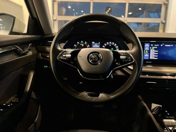 Skoda Octavia IV (A8) с пробегом 2021 года, цена 2 430 000 рублей, 102482 км, лифтбек, Автокод Объявления