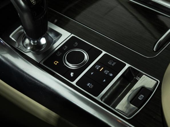 Land Rover Range Rover Sport II с пробегом 2014 года, цена 2 439 700 рублей, 209072 км, внедорожник, Автокод Объявления