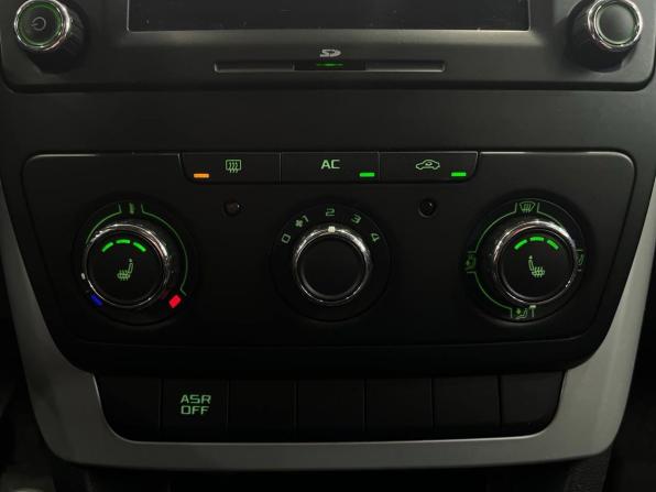 Skoda Yeti I с пробегом 2011 года, цена 559 900 рублей, 212095 км, внедорожник, Автокод Объявления