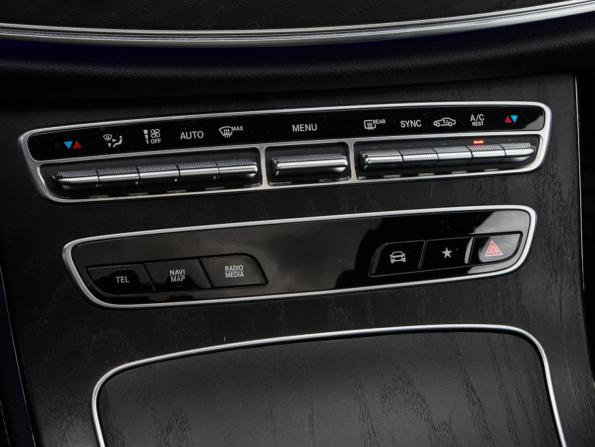 Mercedes-Benz E-Класс V (W213 S213 C238) Рестайлинг с пробегом 2021 года, цена 5 400 000 рублей, 60000 км, седан, Автокод Объявления