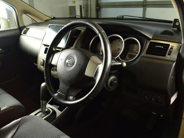 Nissan Tiida I с пробегом 2009 года, цена 699 999 рублей, 247038 км, хэтчбек, Автокод Объявления