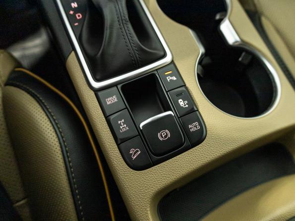 Kia Sportage IV Рестайлинг с пробегом 2020 года, цена 2 799 000 рублей, 63000 км, внедорожник, Автокод Объявления