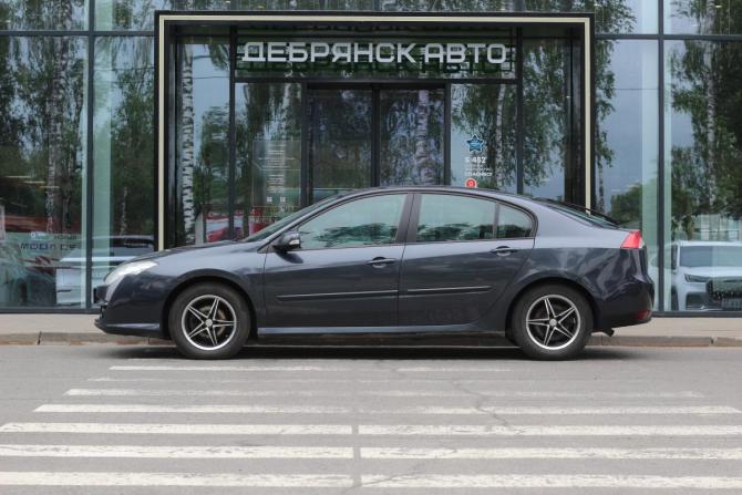 Renault Laguna III с пробегом 2009 года, цена 630 000 рублей, 230418 км, лифтбек, Автокод Объявления