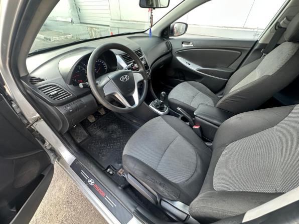 Hyundai Solaris I с пробегом 2012 года, цена 590 000 рублей, 189400 км, седан, Автокод Объявления