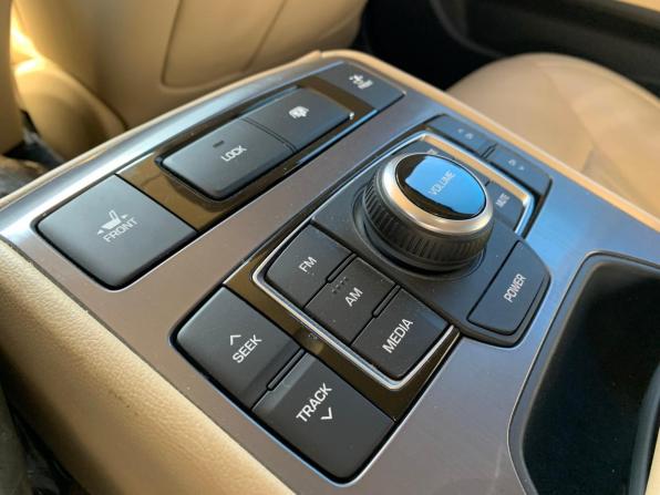 Hyundai Genesis II с пробегом 2015 года, цена 1 799 000 рублей, 157000 км, седан, Автокод Объявления