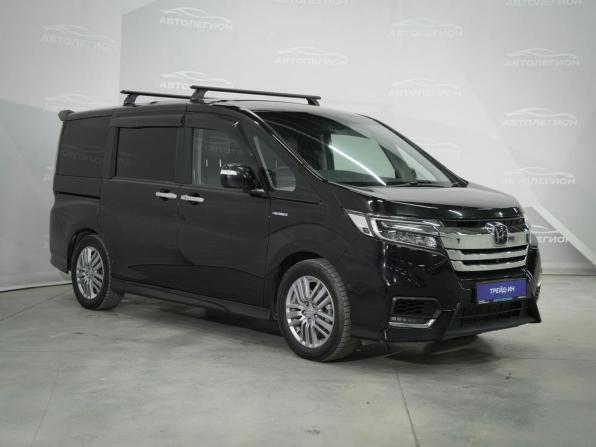 Honda Stepwgn V Рестайлинг с пробегом 2018 года, цена 2 670 000 рублей, 113000 км, минивэн, Автокод Объявления