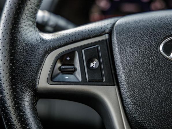 Hyundai Solaris I Рестайлинг с пробегом 2015 года, цена 758 000 рублей, 185756 км, седан, Автокод Объявления