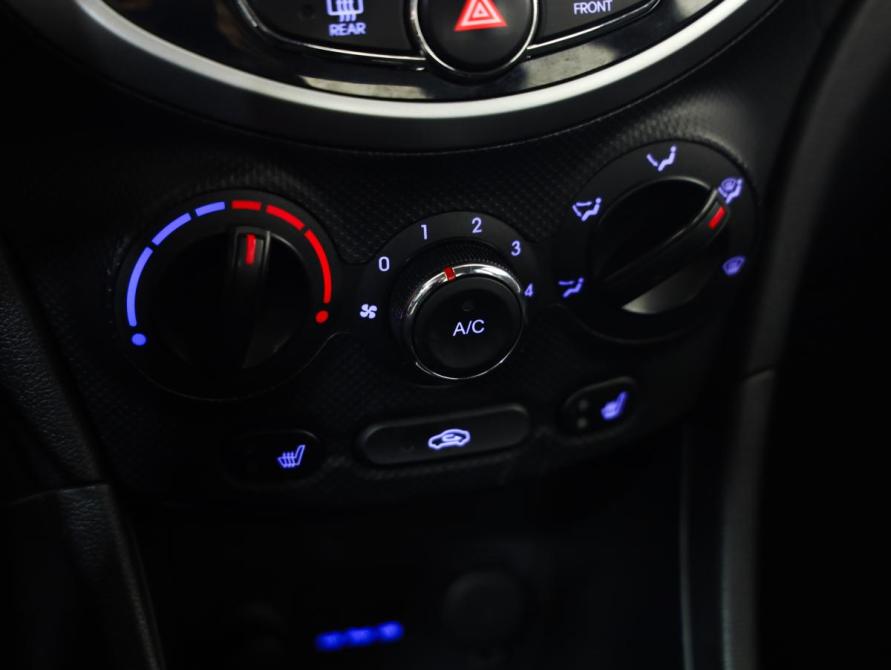 Hyundai Solaris I Санкт-Петербург  - изображение 14