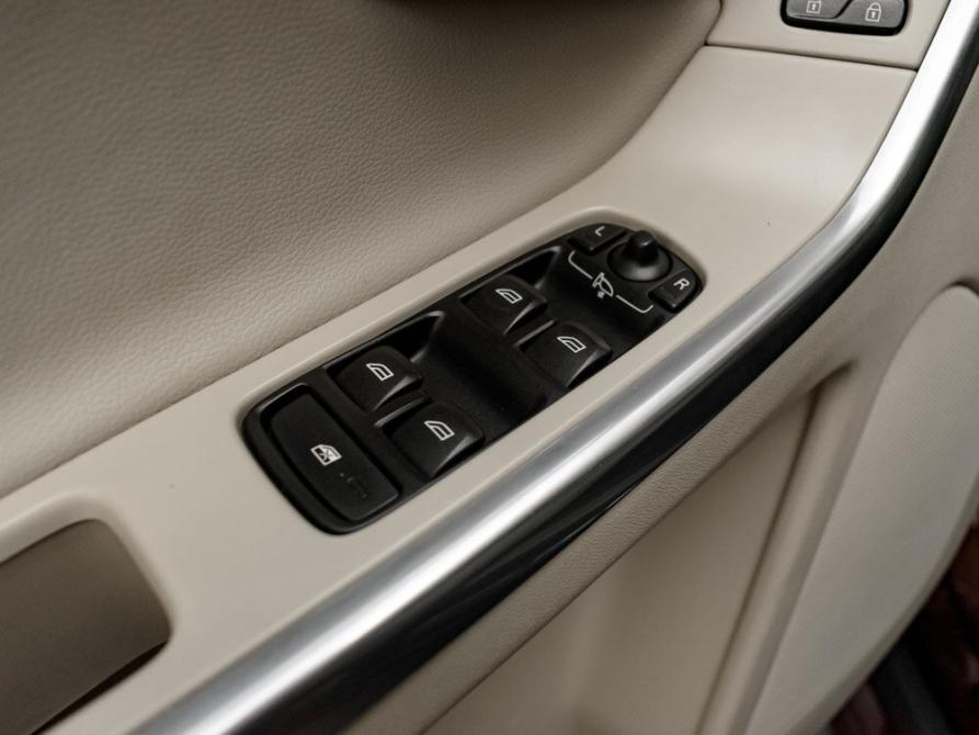 Volvo XC60 I Рестайлинг Екатеринбург  - изображение 24