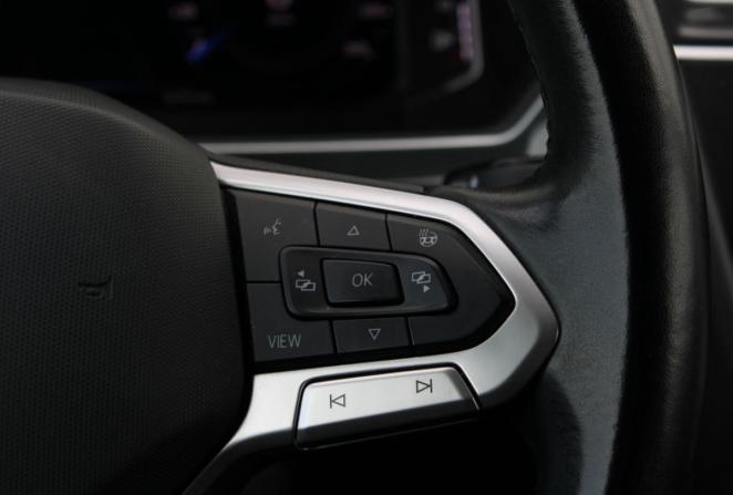 Volkswagen Tiguan II Рестайлинг с пробегом 2021 года, цена 2 860 000 рублей, 56293 км, внедорожник, Автокод Объявления