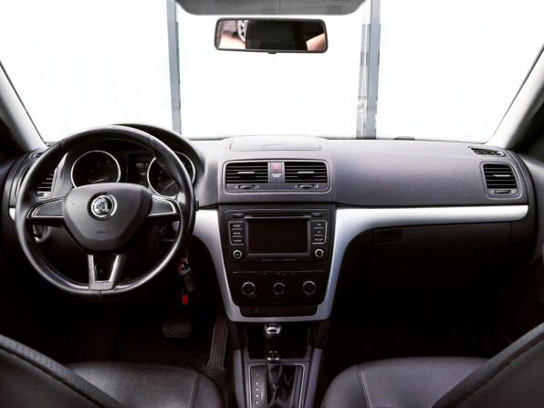 Skoda Yeti I с пробегом 2014 года, цена 892 000 рублей, 215863 км, внедорожник, Автокод Объявления