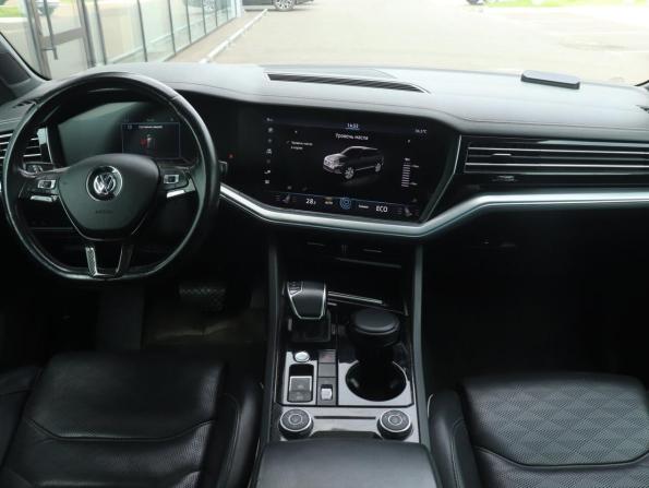 Volkswagen Touareg III с пробегом 2019 года, цена 4 990 000 рублей, 141376 км, внедорожник, Автокод Объявления