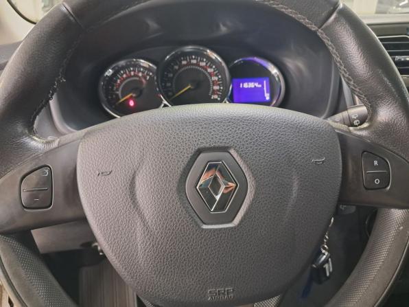 Renault Sandero II с пробегом 2015 года, цена 805 000 рублей, 116370 км, хэтчбек, Автокод Объявления