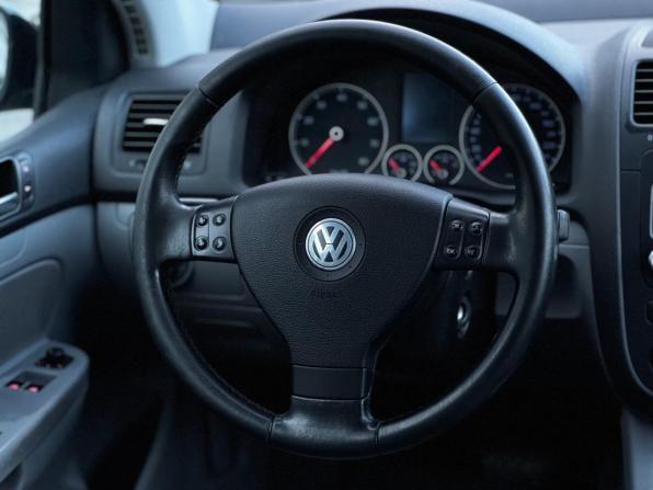 Volkswagen Golf V с пробегом 2006 года, цена 449 000 рублей, 236086 км, хэтчбек, Автокод Объявления